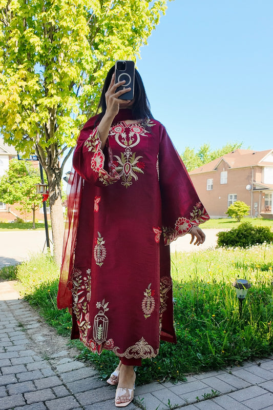 Mehrunisa Élan -  Sheesha Silk kaftaan set