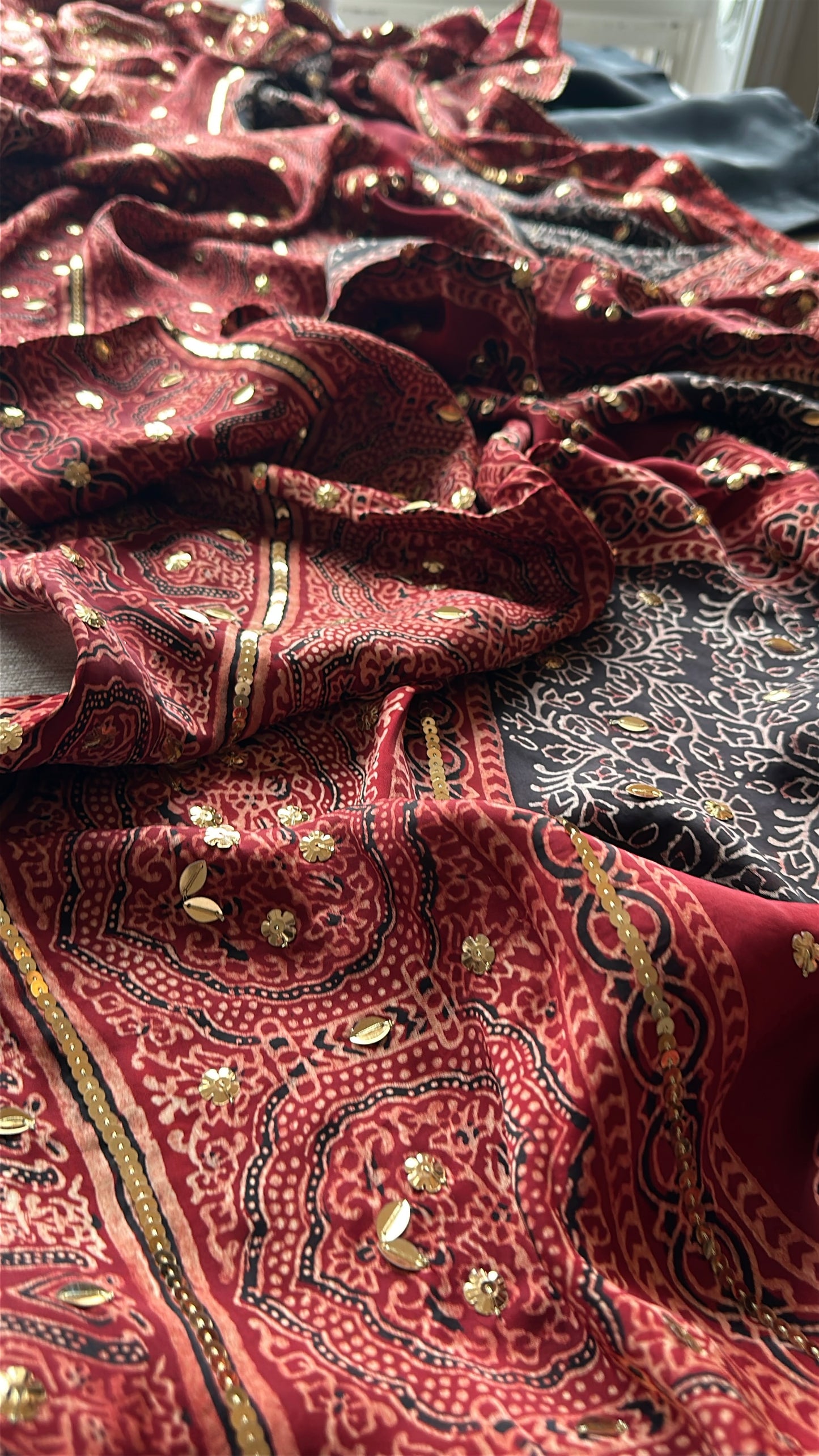 Ajrak Zarqash Noir Élan – Heritage Reimagined