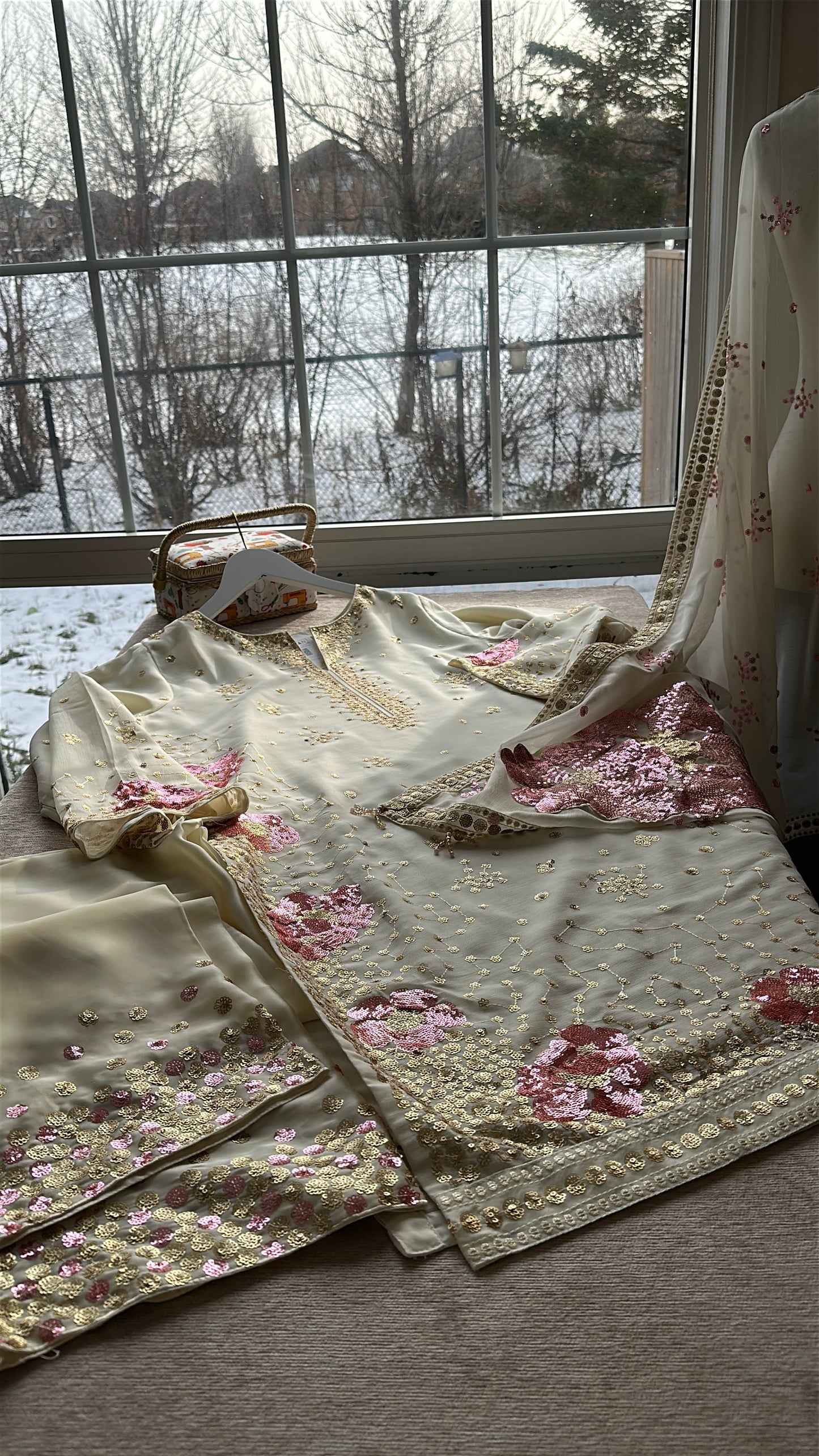 Noor-e-Gulabo – A Soft Bloom of Light & Grace