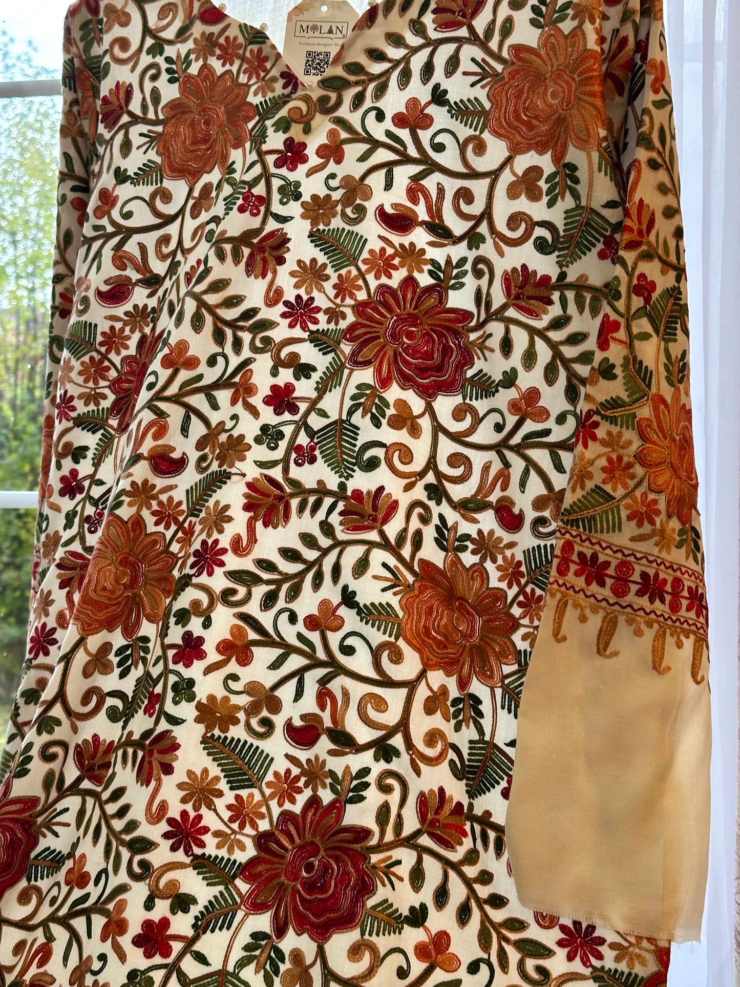 Gulbahaar-e-Ivory – Heritage Kaftan Series