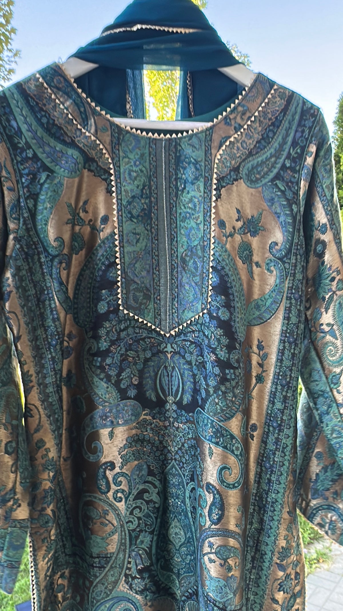 Kani Neel Zareen – Peacock Heritage
