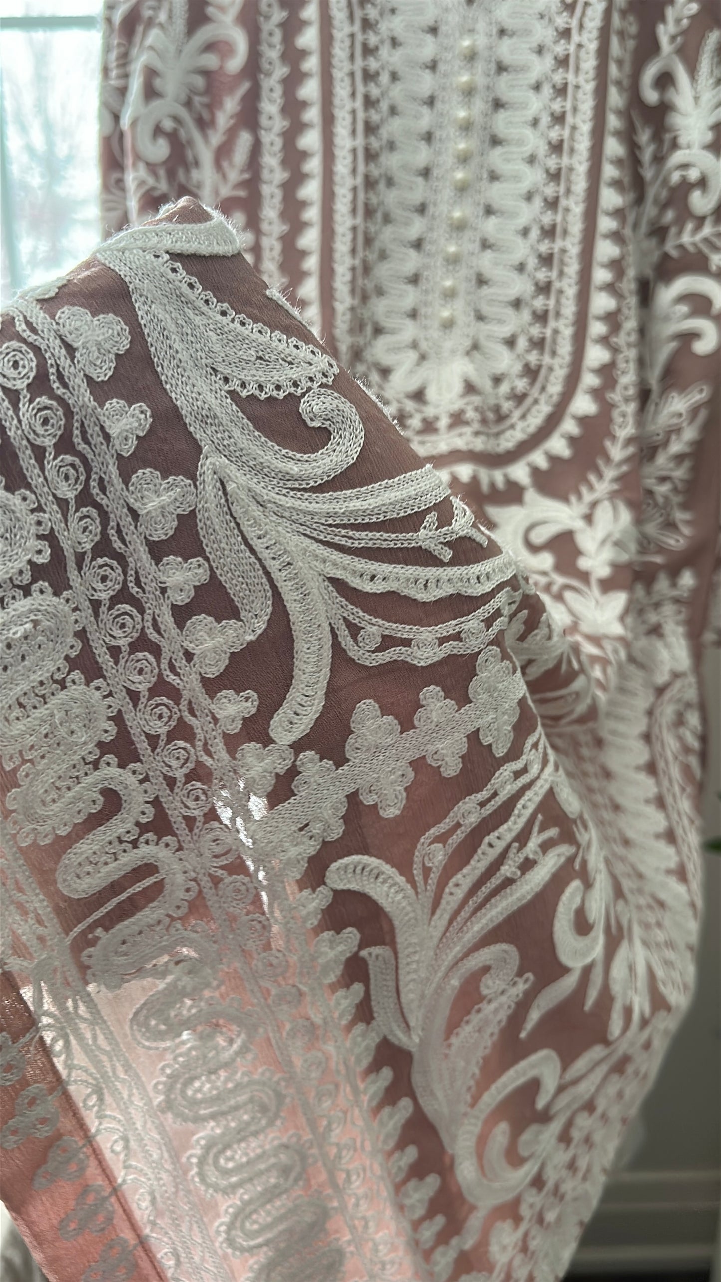 Café Blush Élan – Soft Romance in Every Thread