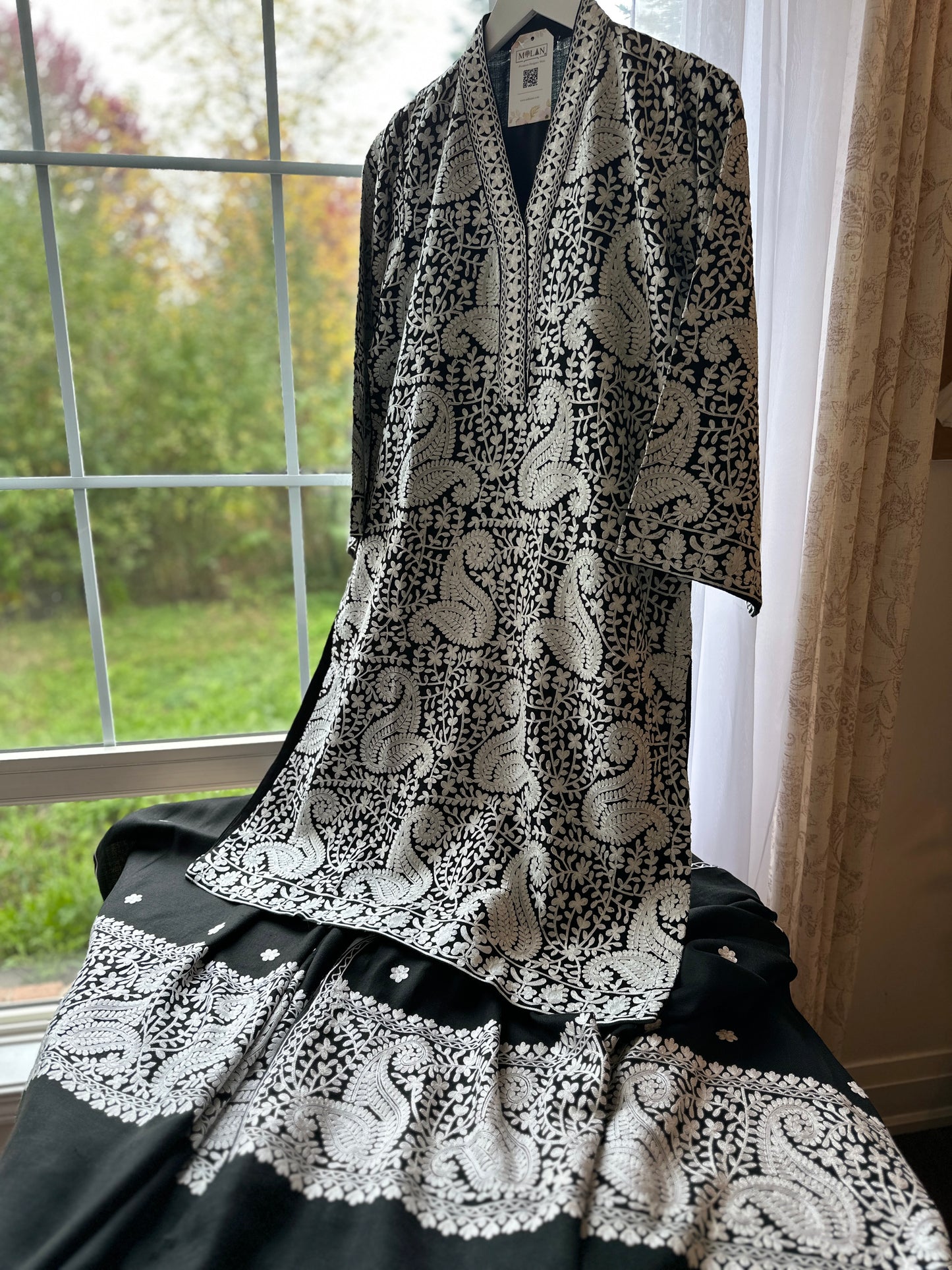 Shaam-e-Safaid - Kashmiri Drapes