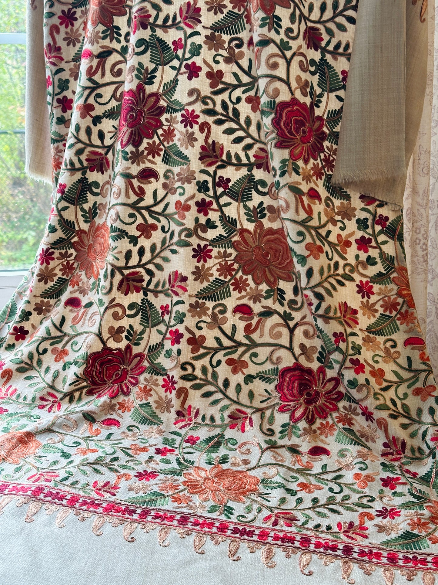 Sahar-e-Zar – Heritage kaftaan Series