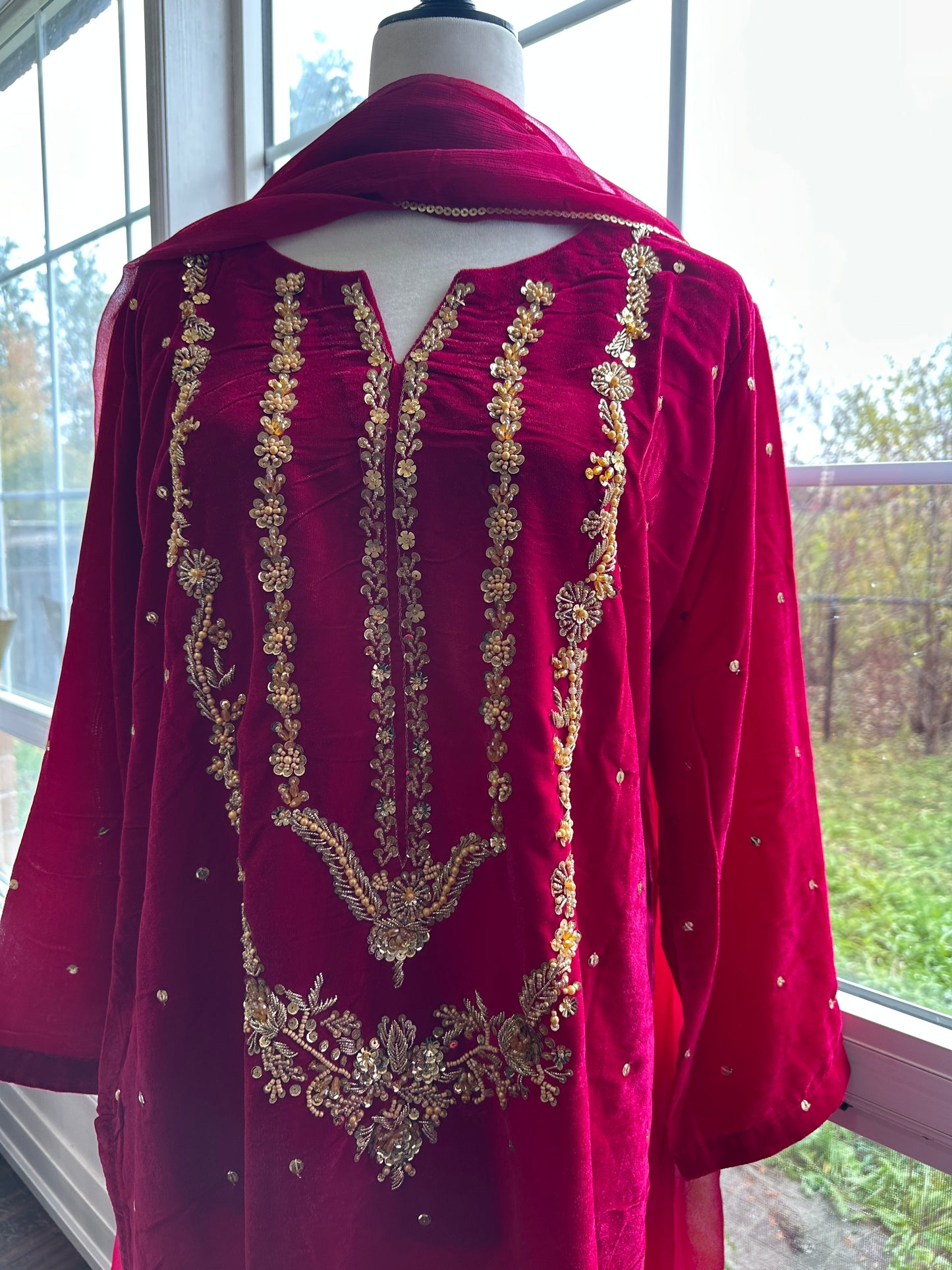 Gulabi Élan – The Velvet Bloom Edit