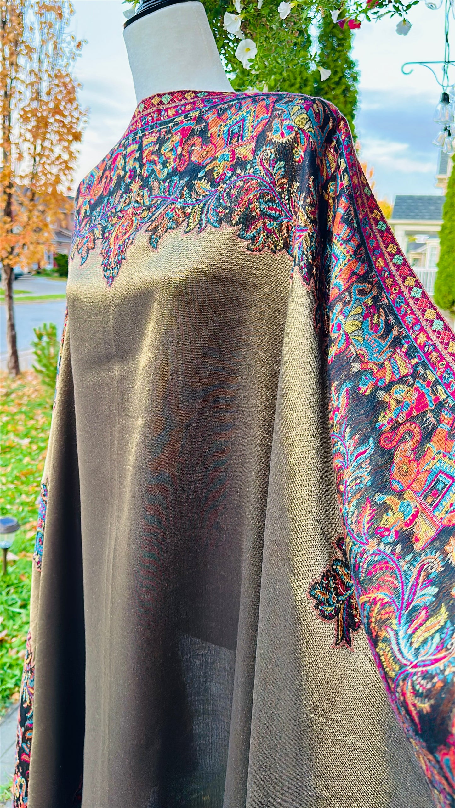Mughal Muse Moonlit Shawl