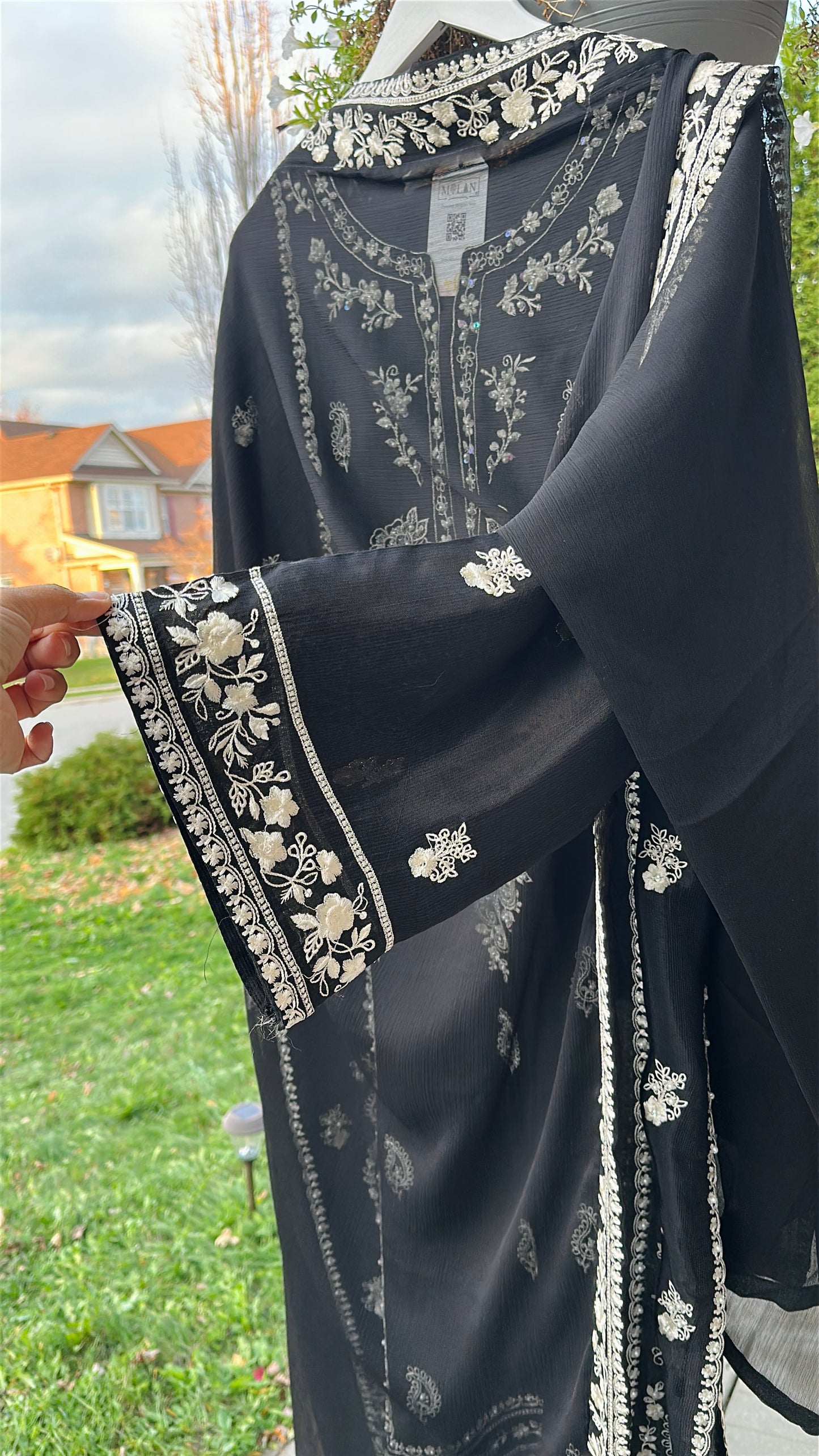 Moonlit Noir – Soft Elegance in Midnight Black