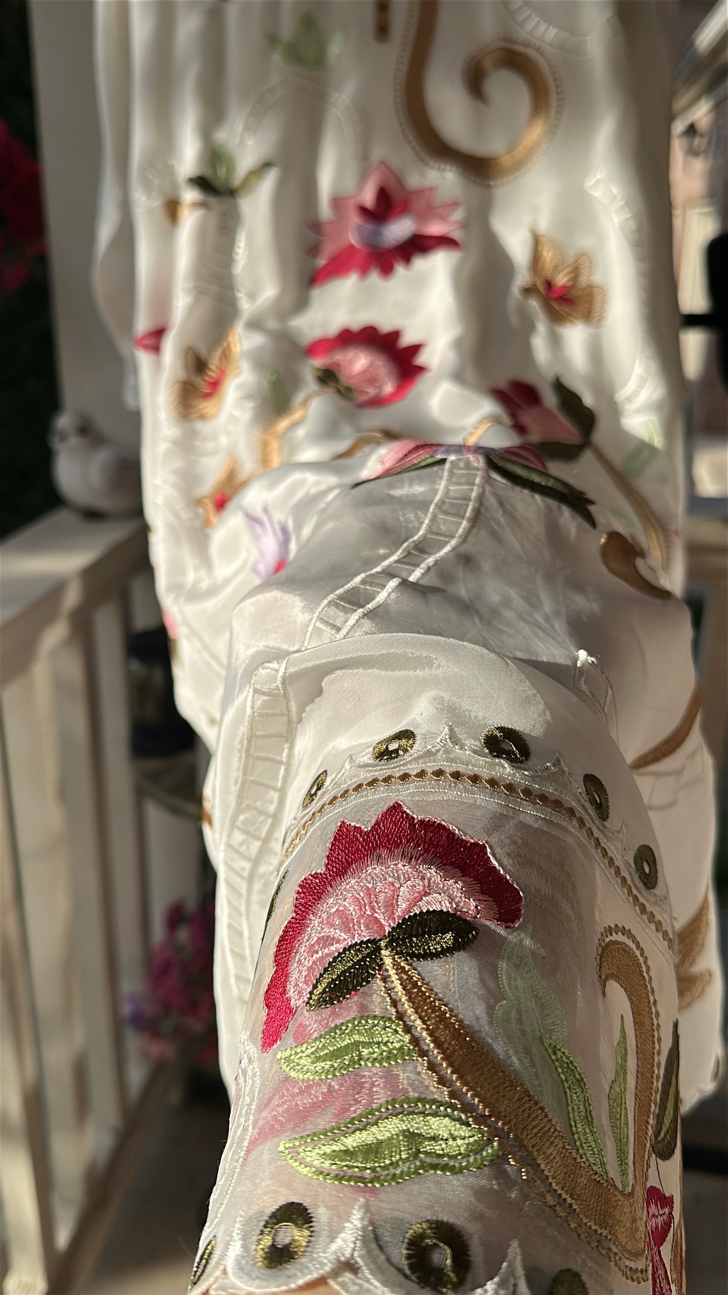 Ivory Blossom – A Garden in Bloom