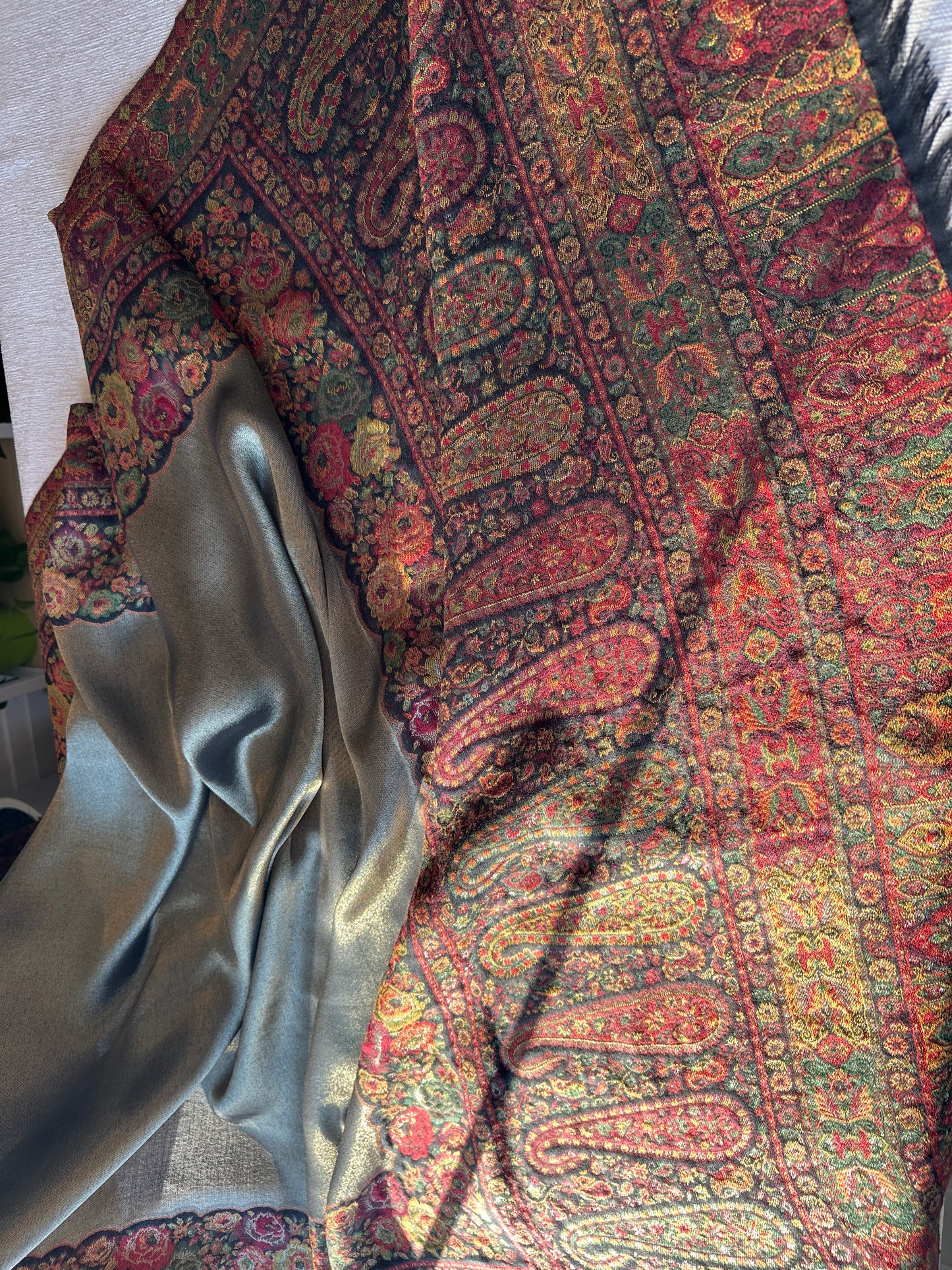 Zar-e-Sahar – Moonlit Kani Shawl