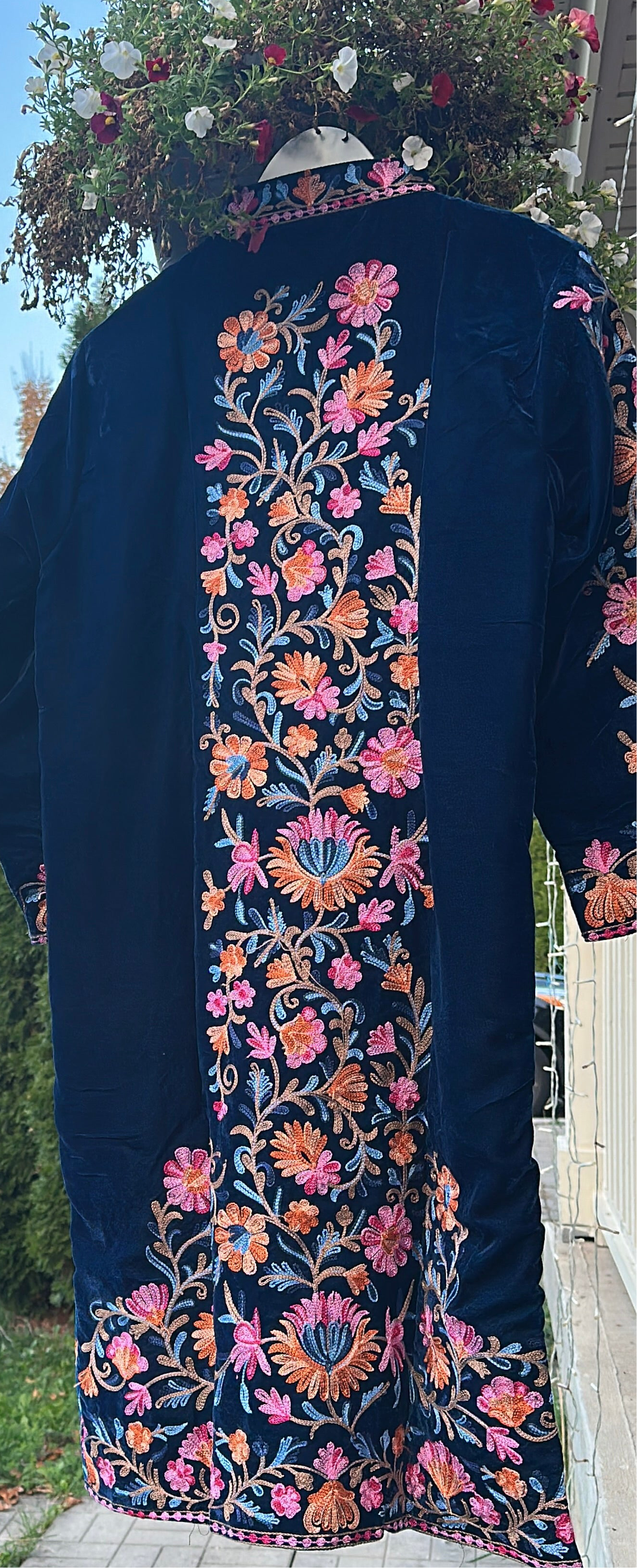 Velvet Reverie – The Kashmiri Wrap