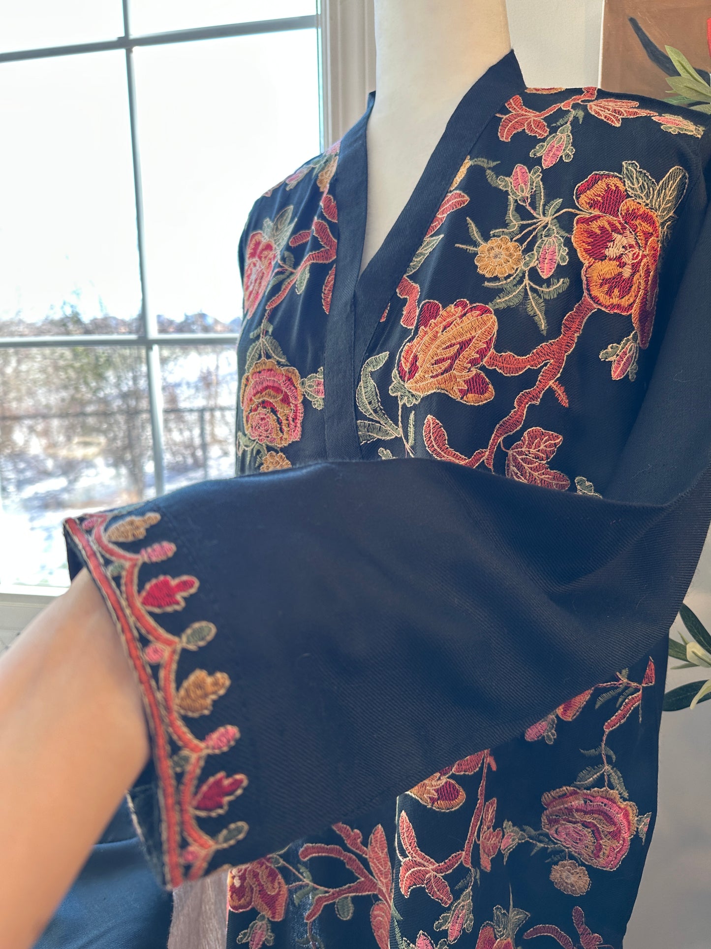 Gulab-e-Jaanaan – The Kashmiri Rose Jaal Pashmina Set