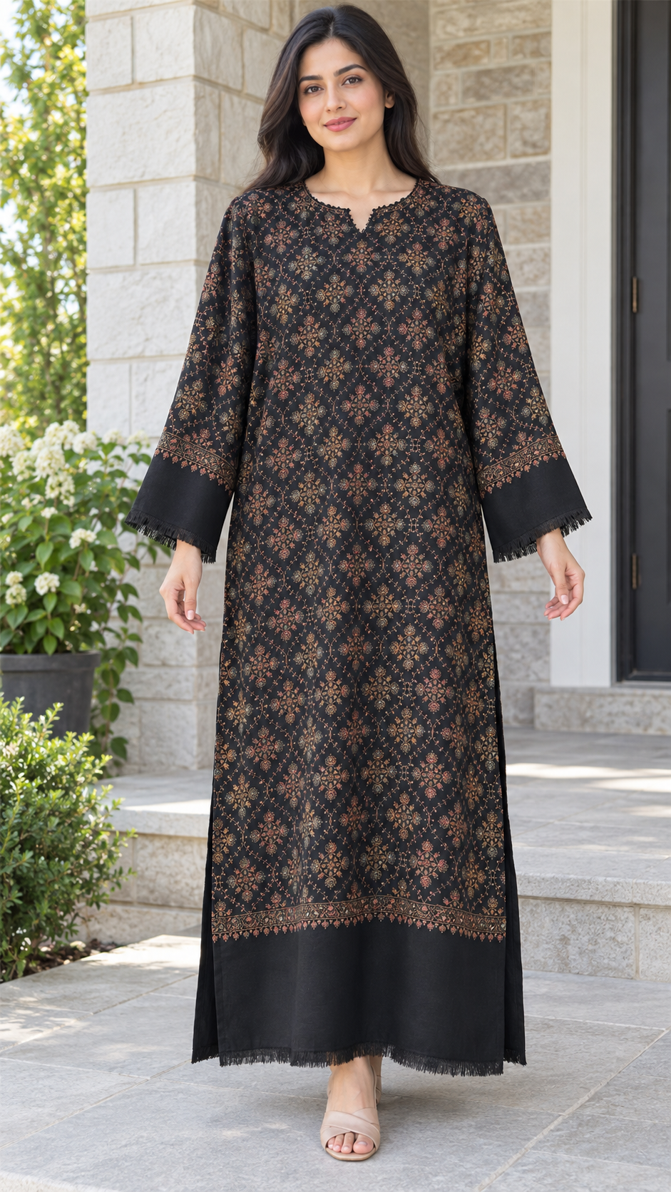 Gul-e-Meher Black Pashmina Kaftan – Embroidered