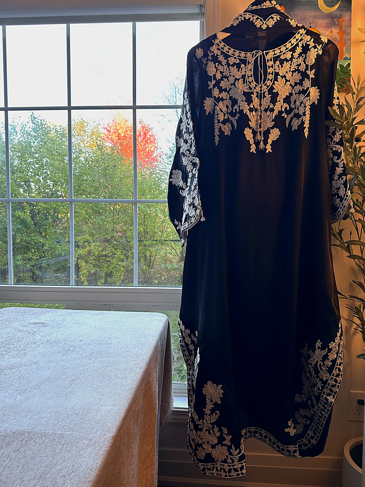 Raat ki Rani / Black Silk — 3-Piece Set