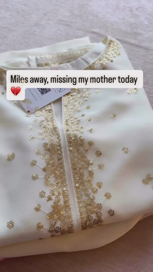 Noor-e-Gulabo – A Soft Bloom of Light & Grace