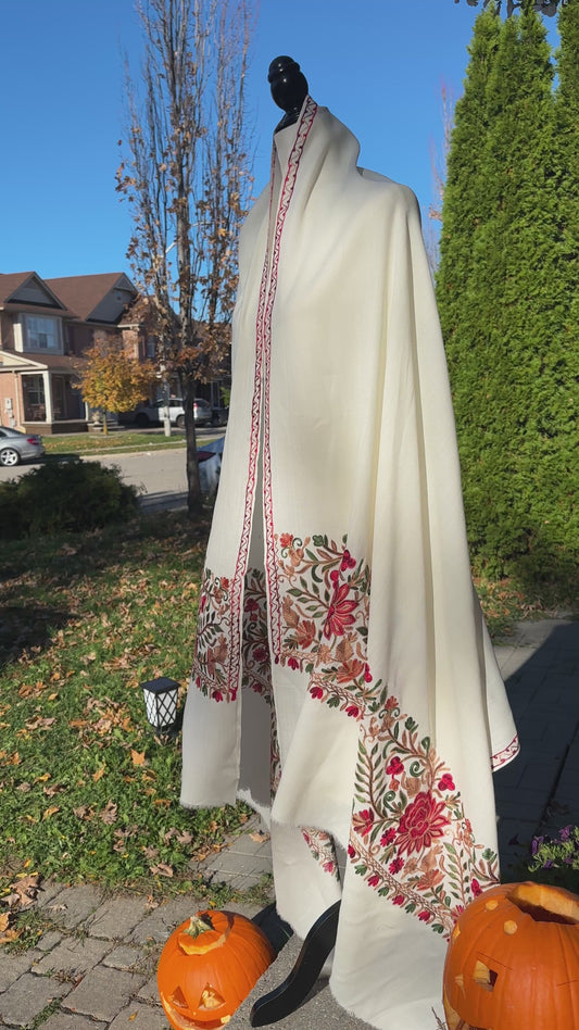 Noor-e-Ivory Shawl – A Whisper of Grace