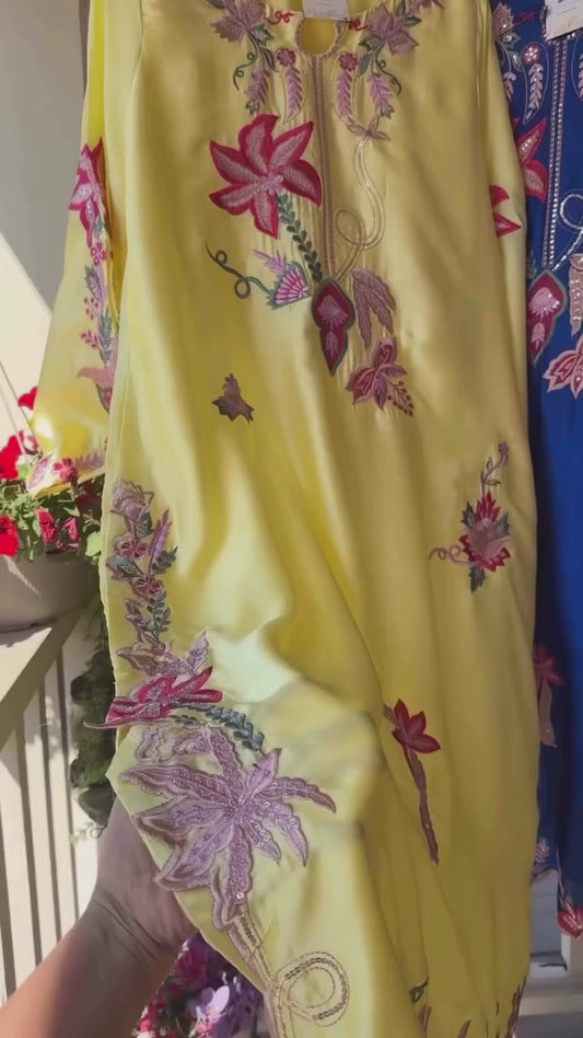 💛 Saffron Bloom Élan – Sunshine Wrapped in Elegance