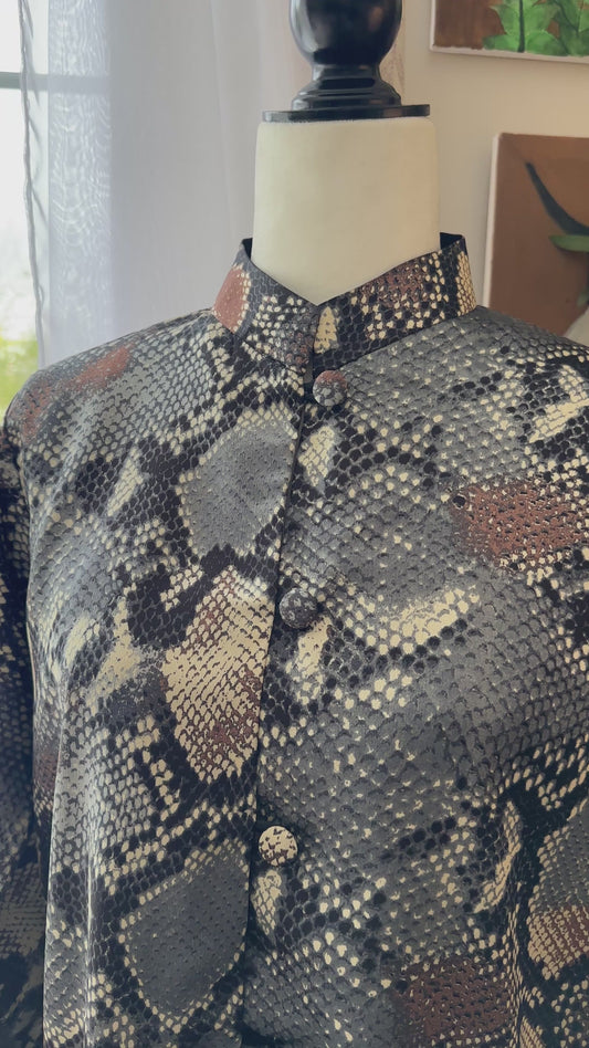 Midnight Eclipse – Silk Snake-Print Front-Open Coat