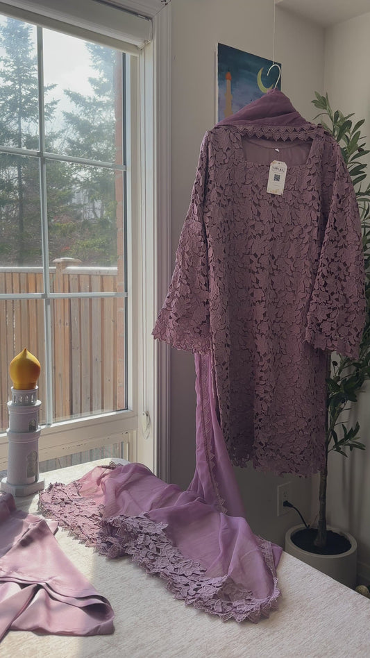 Lavender Crochet Élan – Timeless Spring Grace