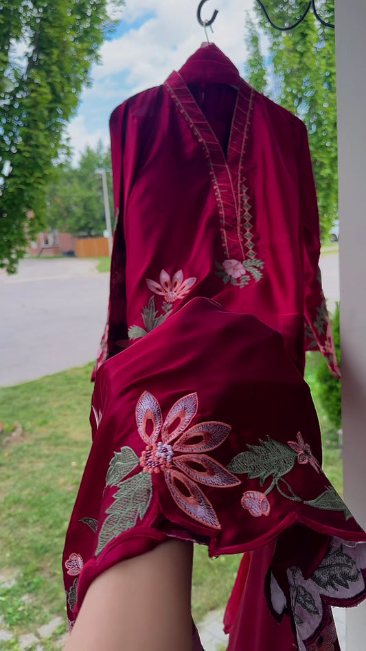 Mehrza – Embroidered Silk Kaftan 3-Piece Set