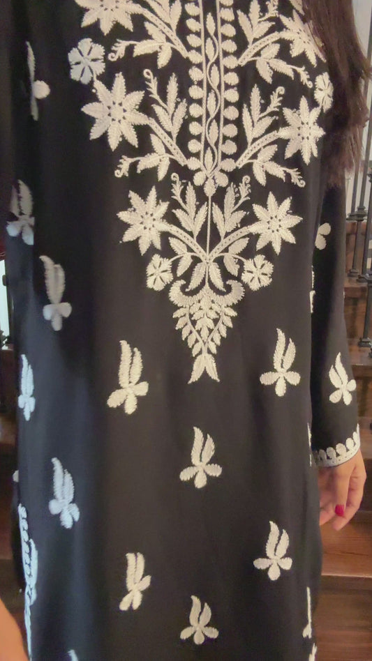 Noor-e-Siyah – Kashmiri Farshi Shalwar Set